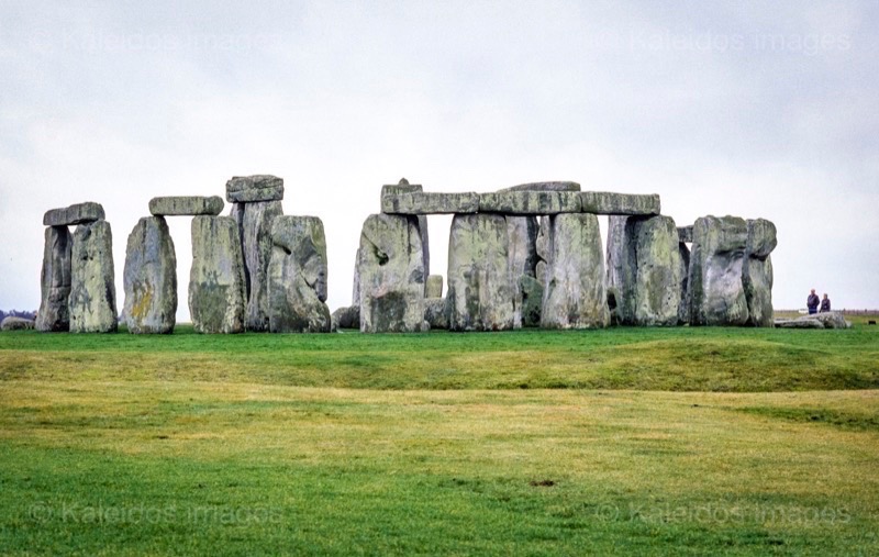 Stonehenge, megalith, prehistoric monument, Wiltshire, Salisbury, UNESCO, world heritage, neolithic, bronze age, stone circle, trilithons, sarsen stones, bluestones, solstice, astronomy, observatory, temple, rituals, archaeology, England, druids, ancient civilization, Tarek Charara, Kaleidos, Kaleidos images, La parole à l'image, heritage photography, visual documentation, archaeological photography, documentary imagery, cultural photography